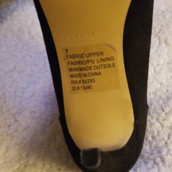 Shoes - Picture 3 of 3